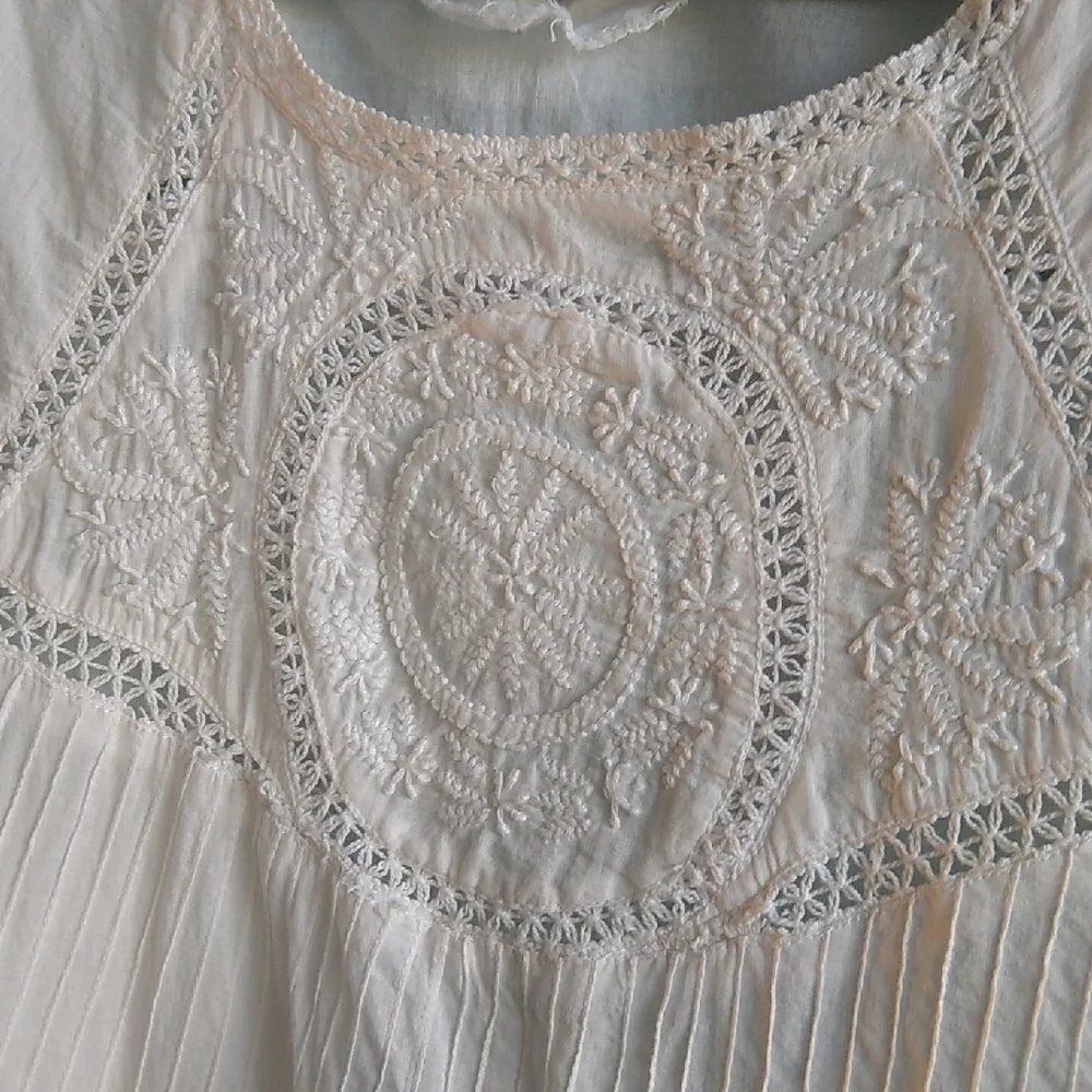 Novica XL delicate India cotton tunic blouse - Picture 6 of 16